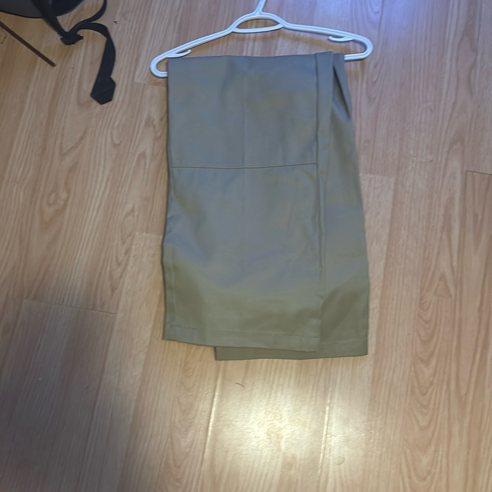 3 for 30$ / Men’s khakis - see pics